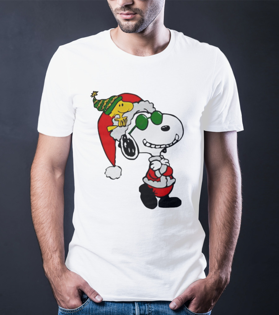 Snoopy And Woodstock Peanuts Merry Christmas Santa Hat And Sunglasses T-Shirt