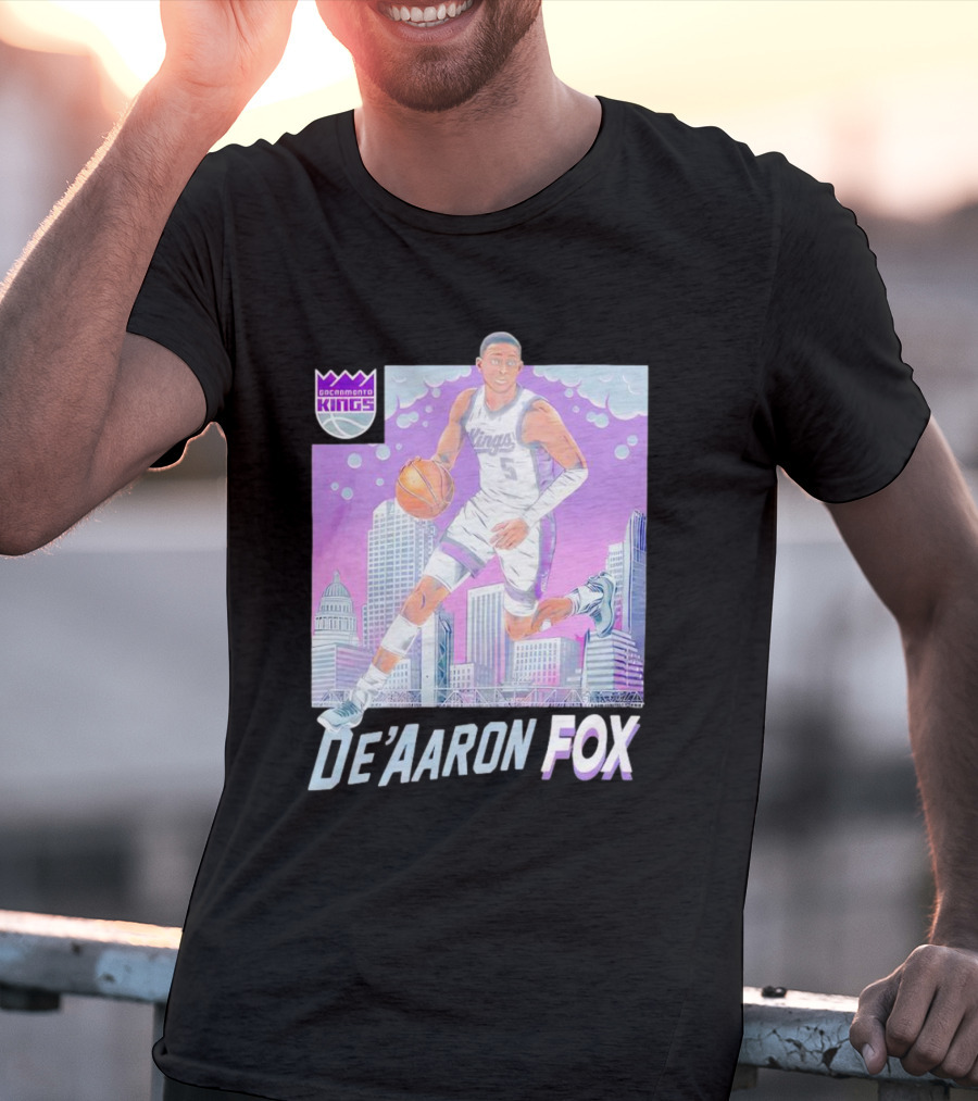 Sacramento Kings De’Aaron Fox Basketball City Skyline Kings T-Shirt