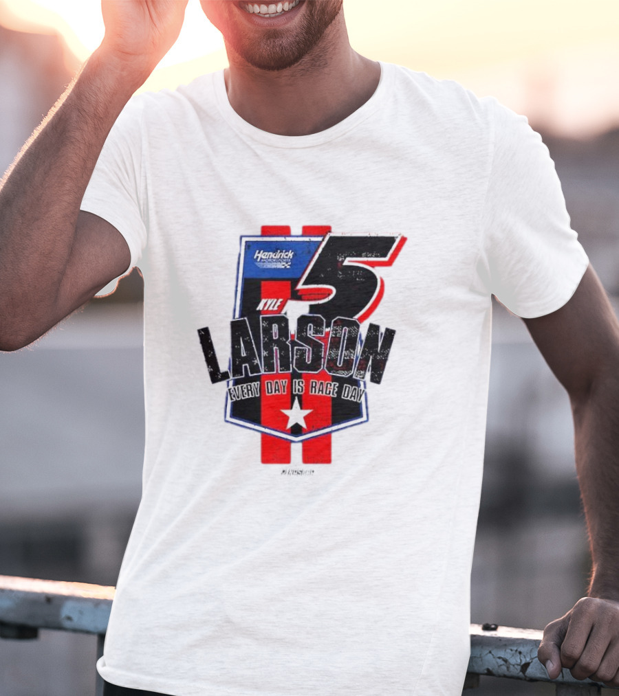 Kyle Larson Hendrick Motorsports Number 5 Every Day Is Race Day Flag T-Shirt