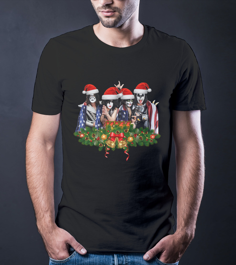 Kiss Band Christmas Santa Hats And Festive Wreath T-Shirt
