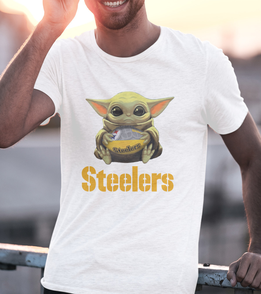 Baby Yoda Hug Steelers Football Team T-Shirt
