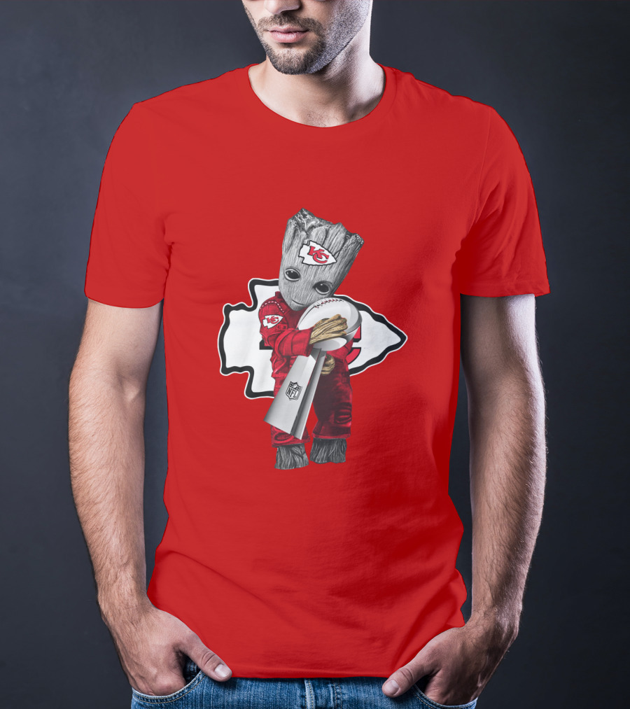 Chiefs Groot Embrace Vince Lombardi Trophy NFL T-Shirt
