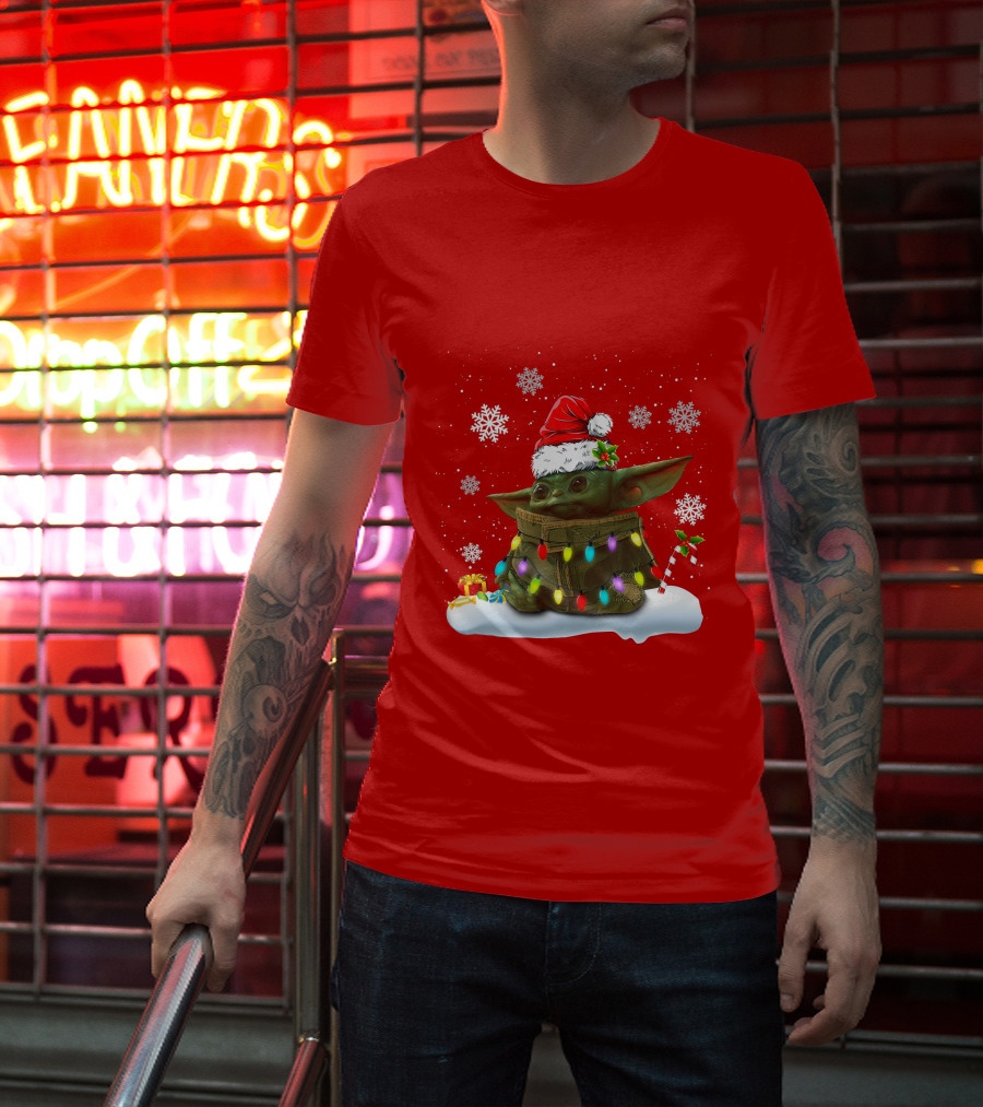 Santa Baby Yoda Christmas Lights Snowflakes Candy Cane Holiday Scene T-Shirt