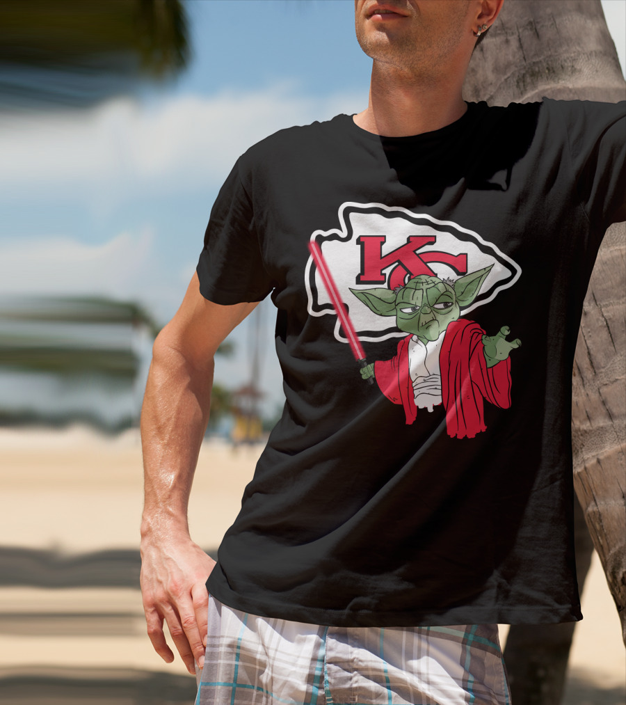 Kansas City Chiefs Yoda Lightsaber Fan T-Shirt