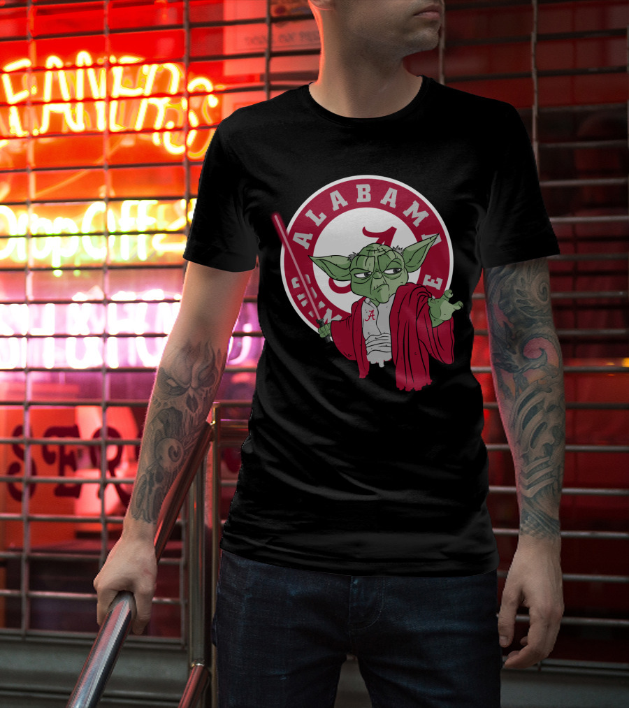 Alabama Crimson Tide Yoda With Lightsaber T-Shirt