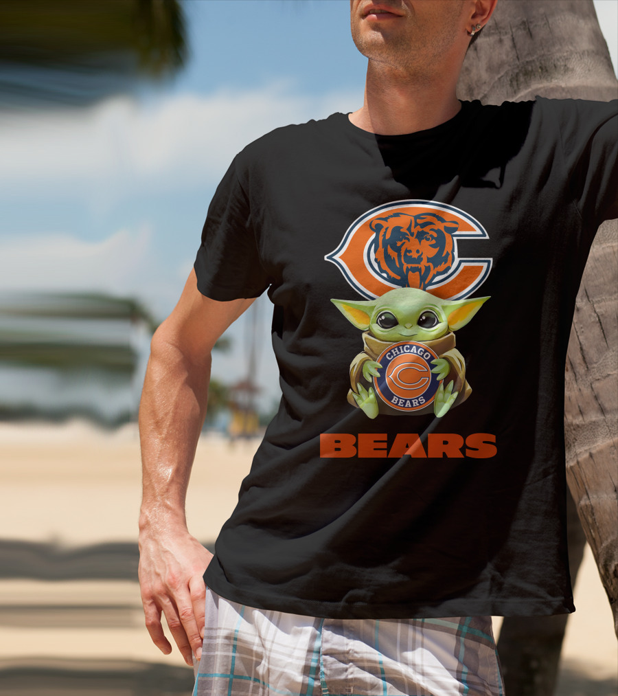 Star Wars Baby Yoda Holding Chicago Bears Emblem T-Shirt