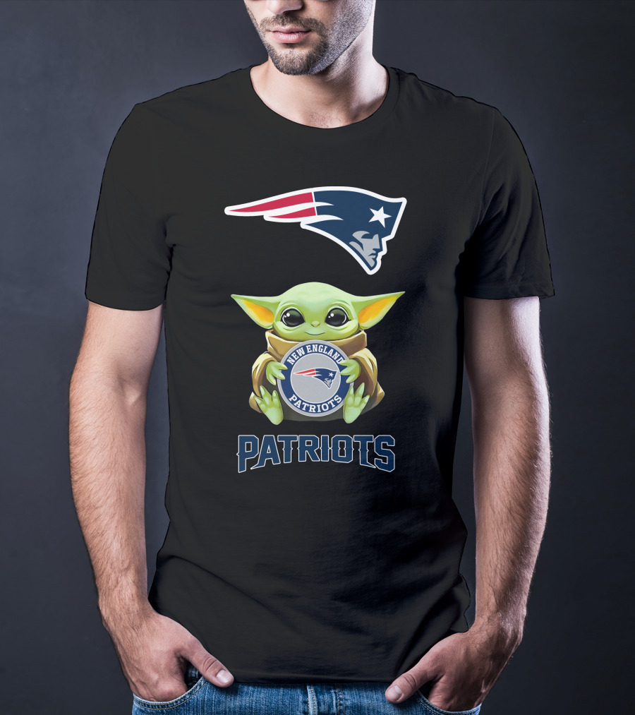Star Wars Baby Yoda Hugging New England Patriots T-Shirt