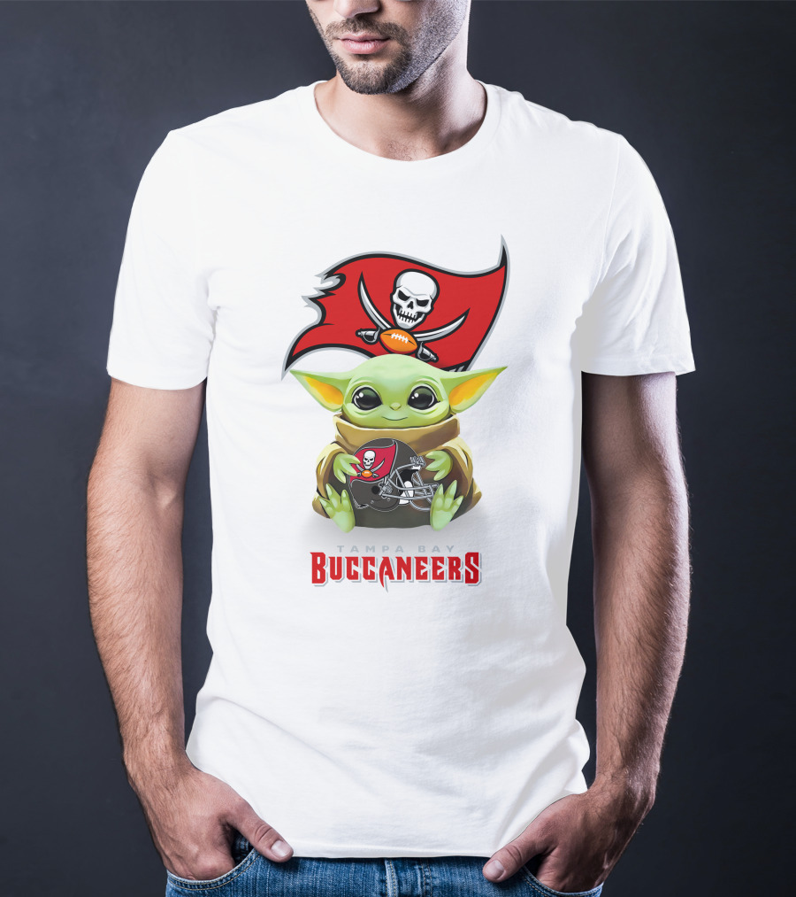 Star Wars Baby Yoda Hug Tampa Bay Buccaneers Helmet T-Shirt