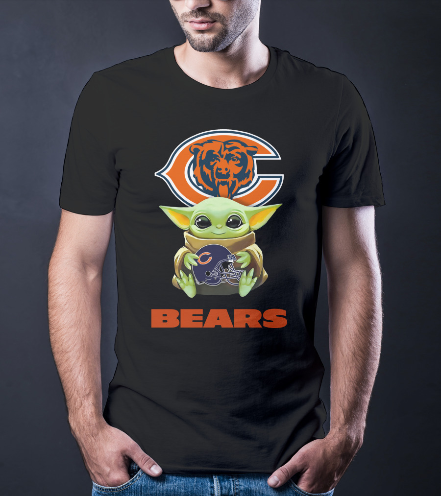 Grogu Holding Chicago Bears Helmet With Bears T-Shirt
