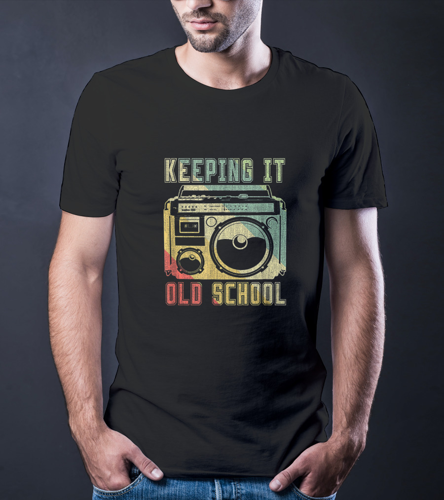 Keeping It Old School 80er 90er Boombox Musik T-Shirt