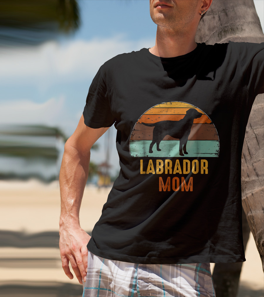 Labrador Mom Vintage Lab Dog Sunset T-Shirt