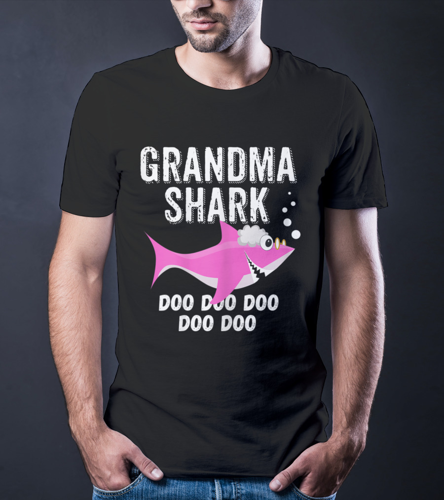 Grandma Shark Doo Doo Doo Family Pink Shark Bubbles T-Shirt
