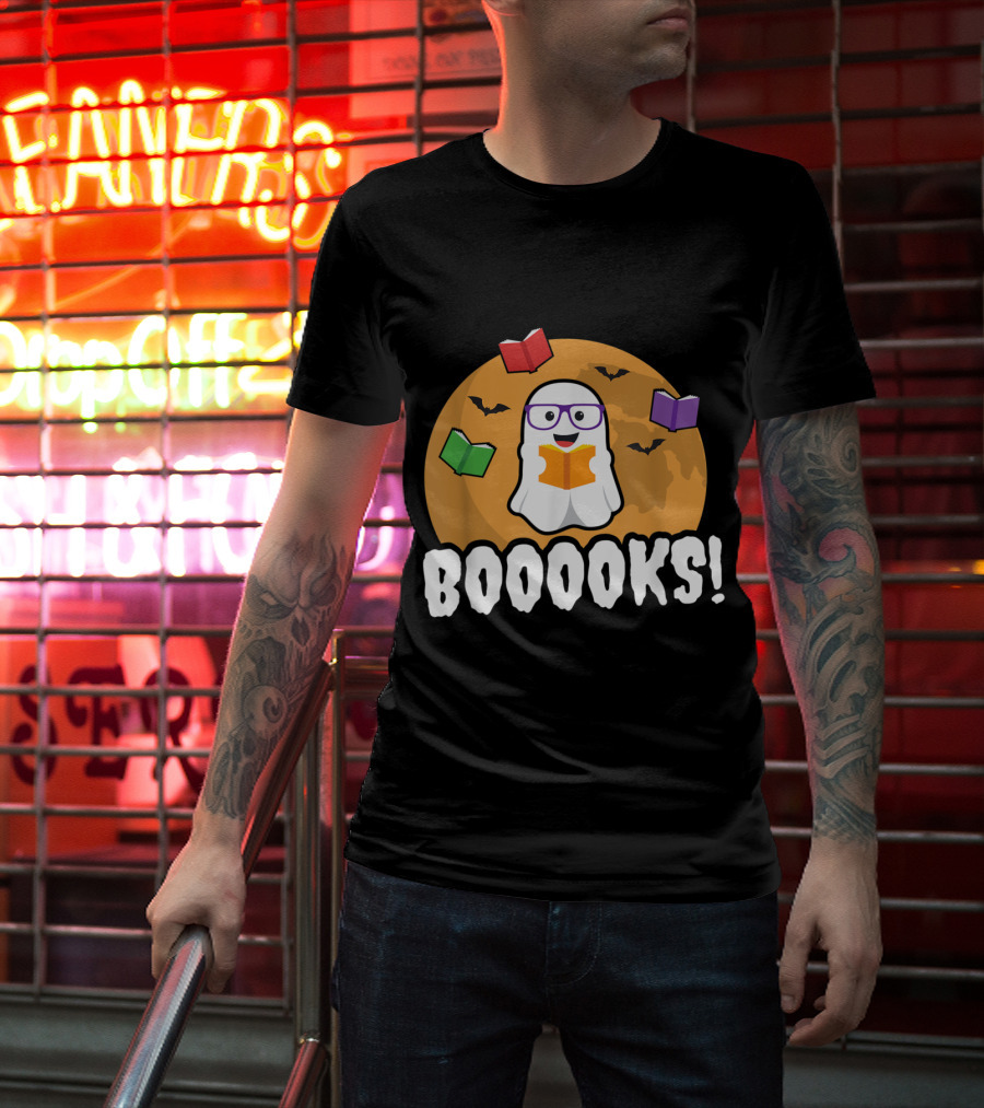 Booooks Ghost Boo Read Books Library Halloween Theme With Flying Bats And Moon T-Shirt
