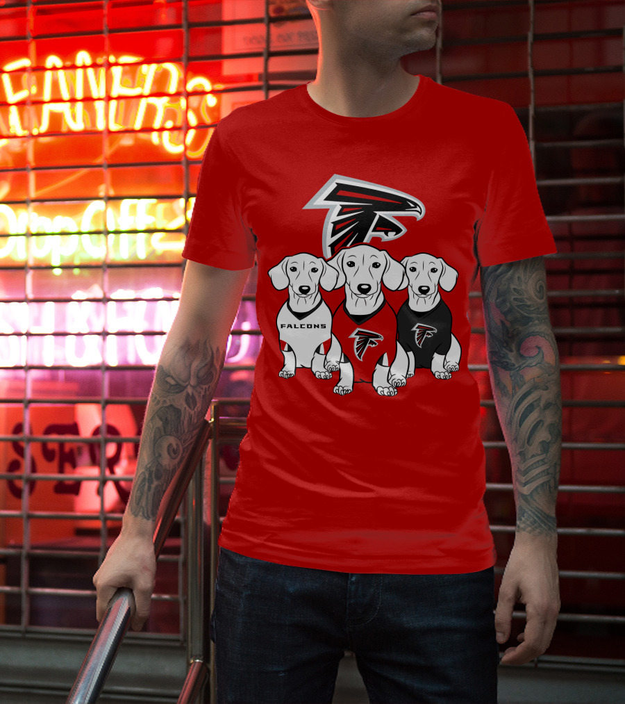 Atlanta Falcons With Dachshund  T-Shirt