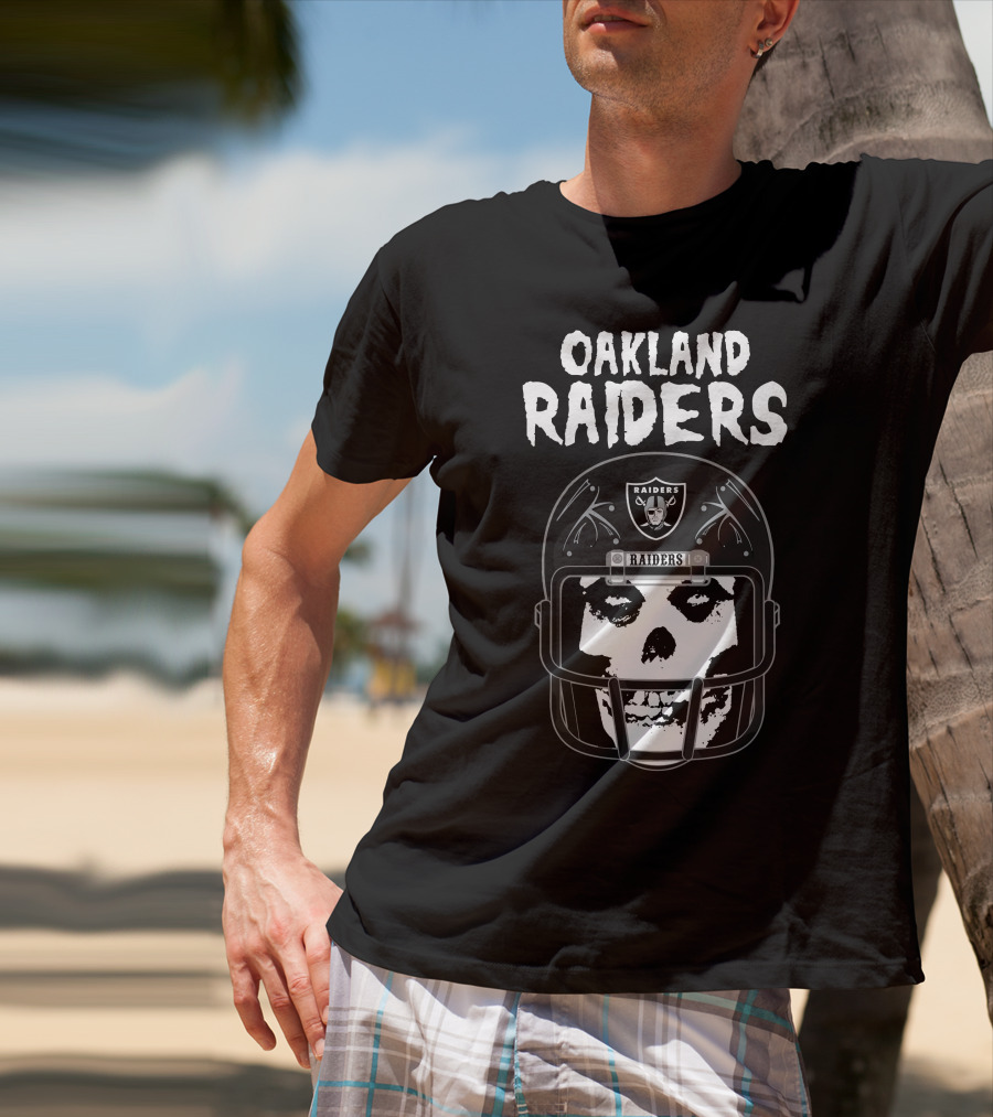 Oakland Raiders Skull Helmet T-Shirt