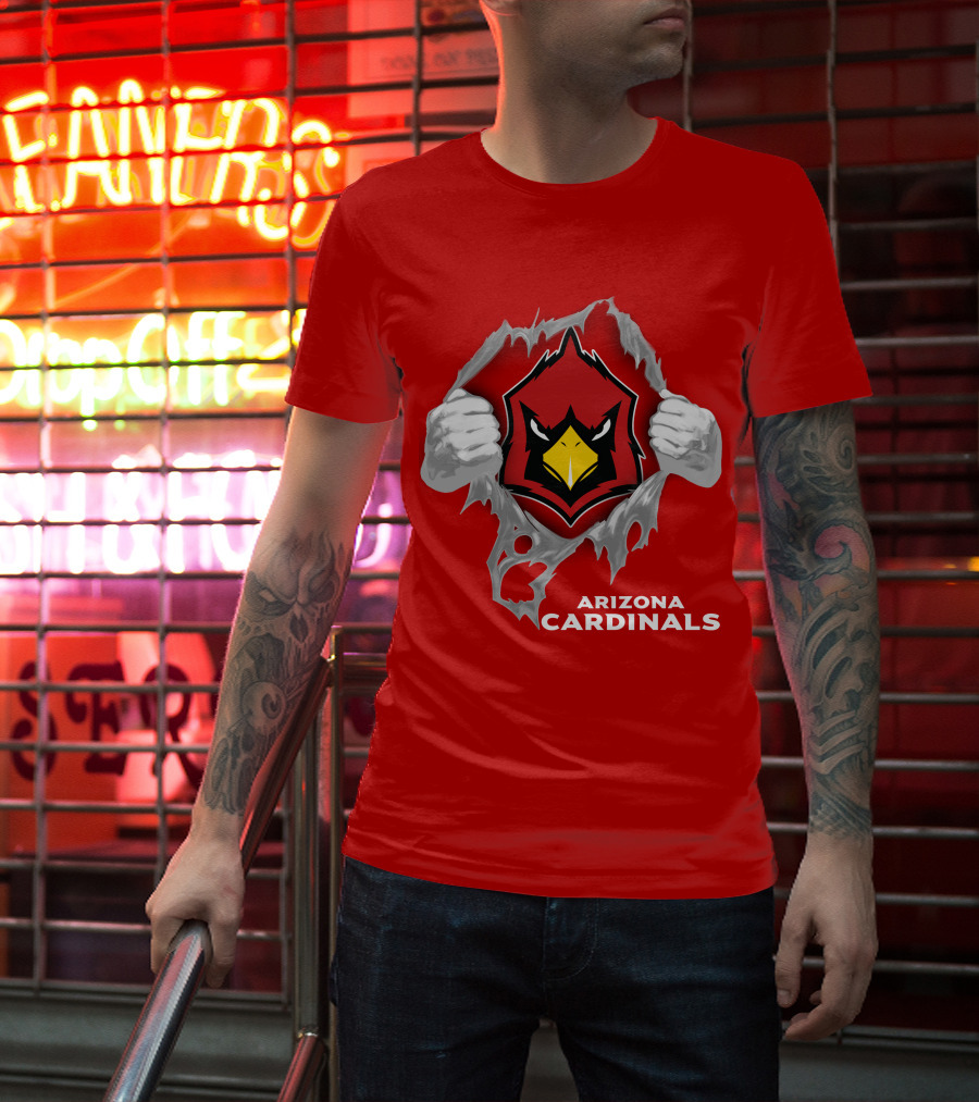Arizona Cardinals Fierce Mascot Display With 06 Football Spirit T-Shirt