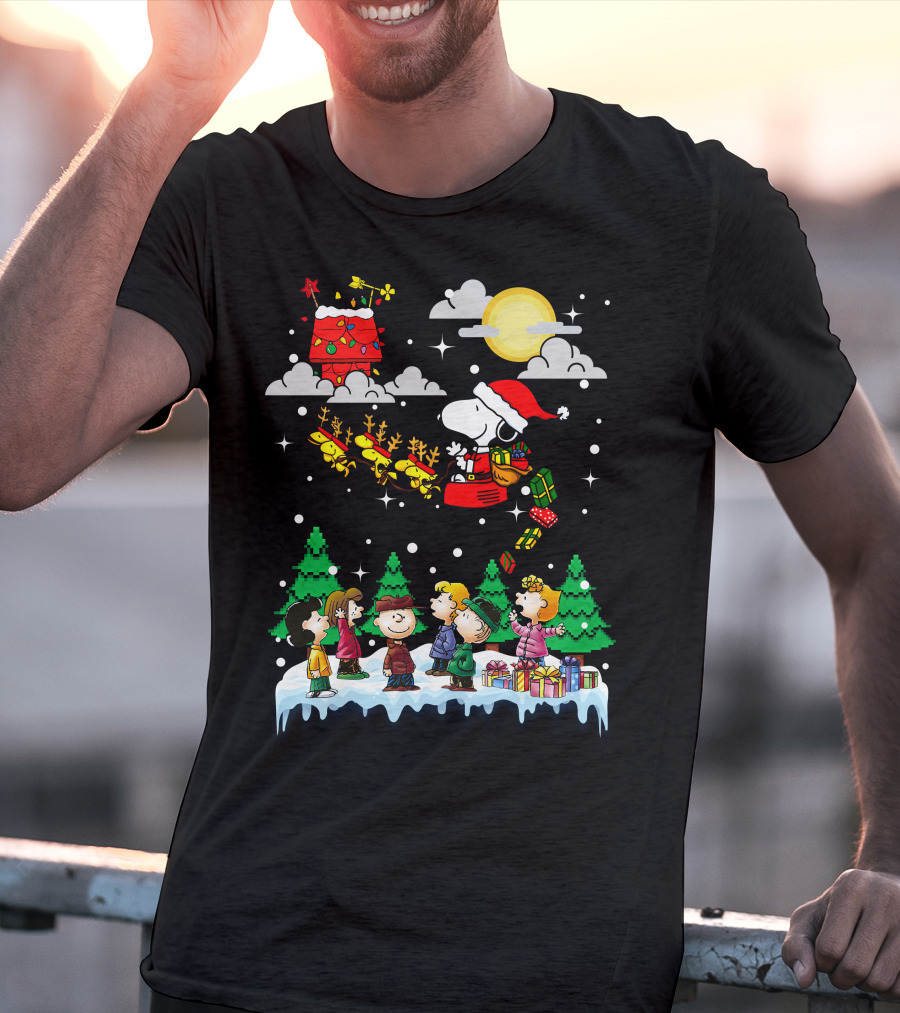 Peanuts Christmas Charlie Brown Snoopy Santa Sleigh Woodstock Scene T-Shirt