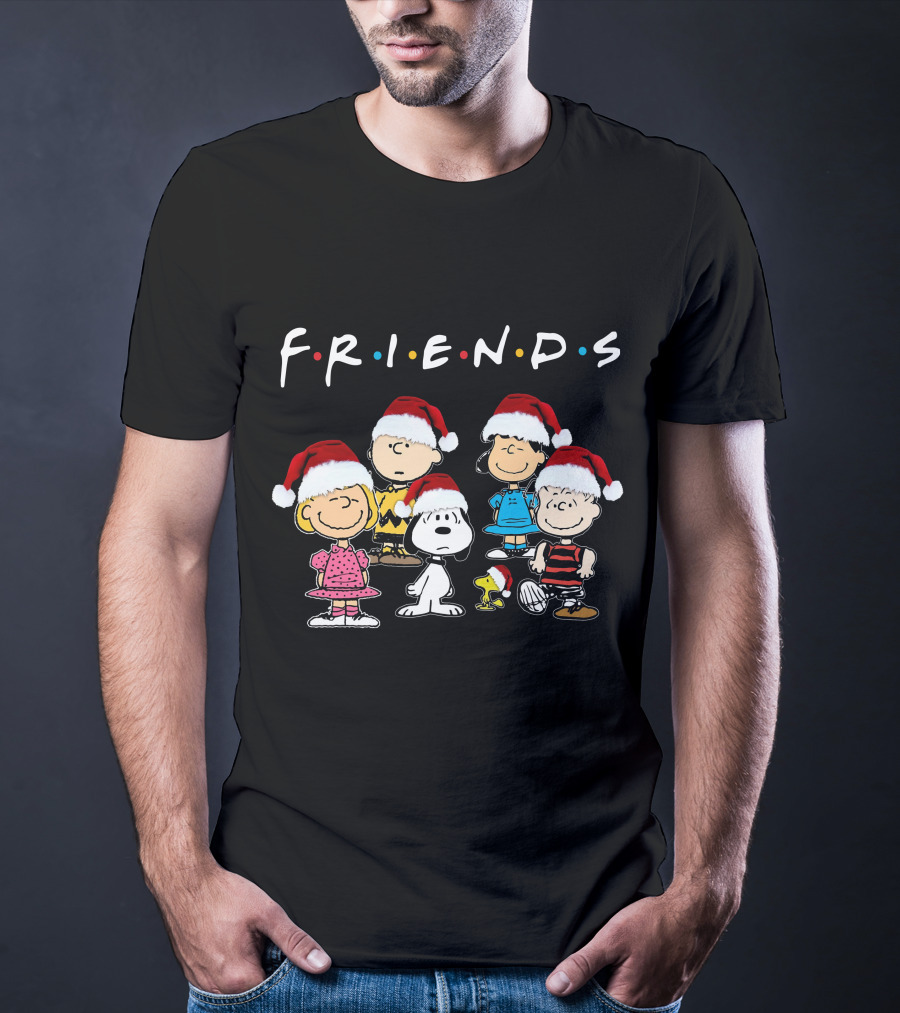 Snoopy Premium ZN385 Peanuts Characters Friends Holiday Edition T-Shirt