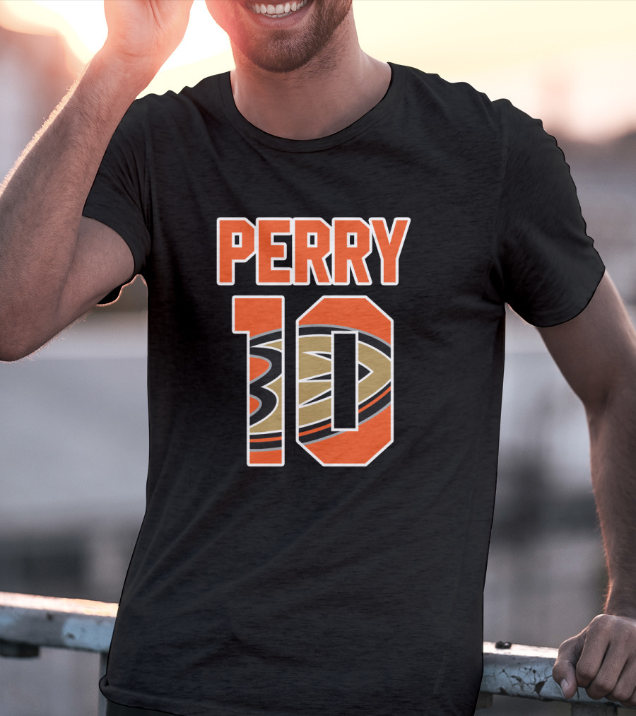 Perry 10 Anaheim Ducks NHL Hockey Jersey T-Shirt