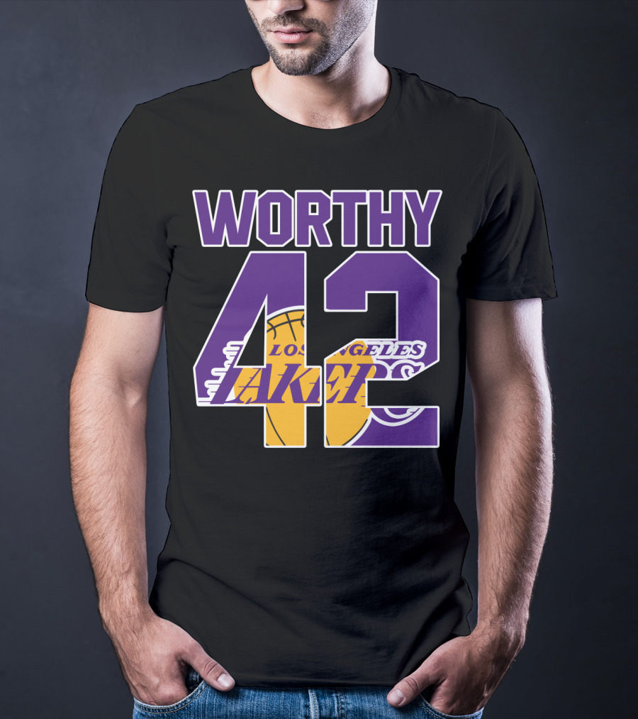 Worthy 42 Los Angeles Lakers Basketball T-Shirt