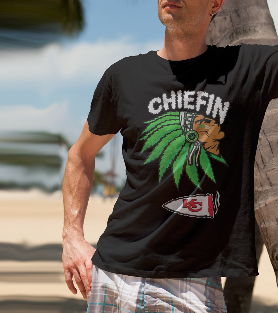 Kansas City Chiefs Chiefin Weed Smoke T-Shirt
