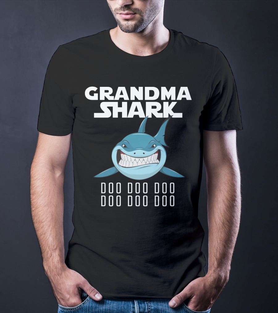 Grandma Shark Doo Doo Doo Baby Shark Parody Funny Grandma Gift T-Shirt