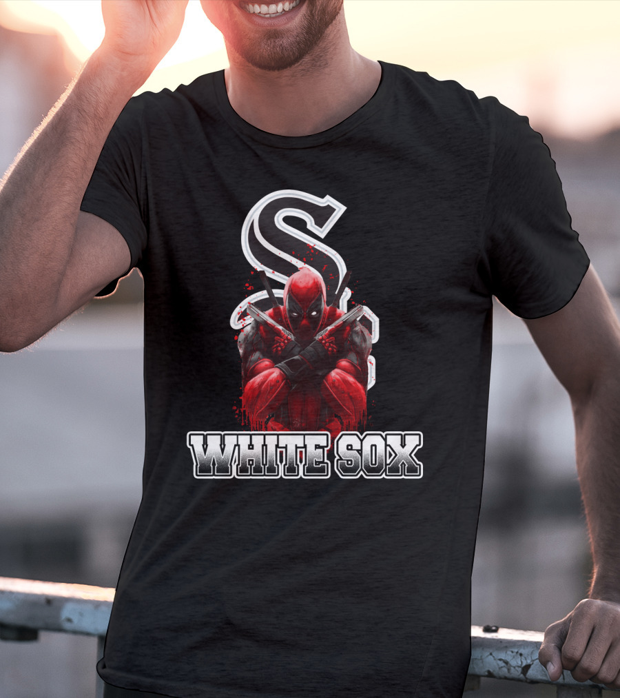 Chicago White Sox Deadpool Crossed Swords T-Shirt