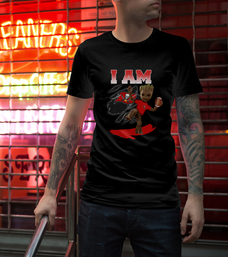 I Am Groot Tampa Bay Buccaneers Fan Holding Football T-Shirt