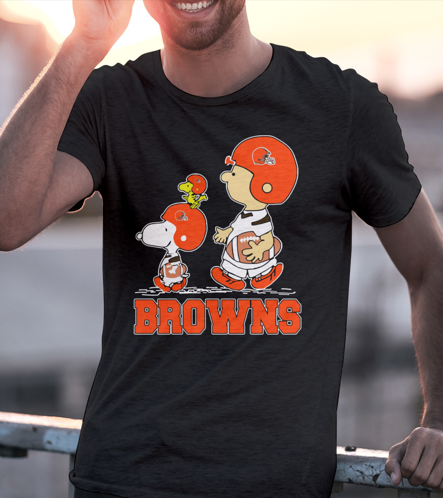 Snoopy And Woodstock With Cleveland Browns Football Helmets And Browns T-Shirt