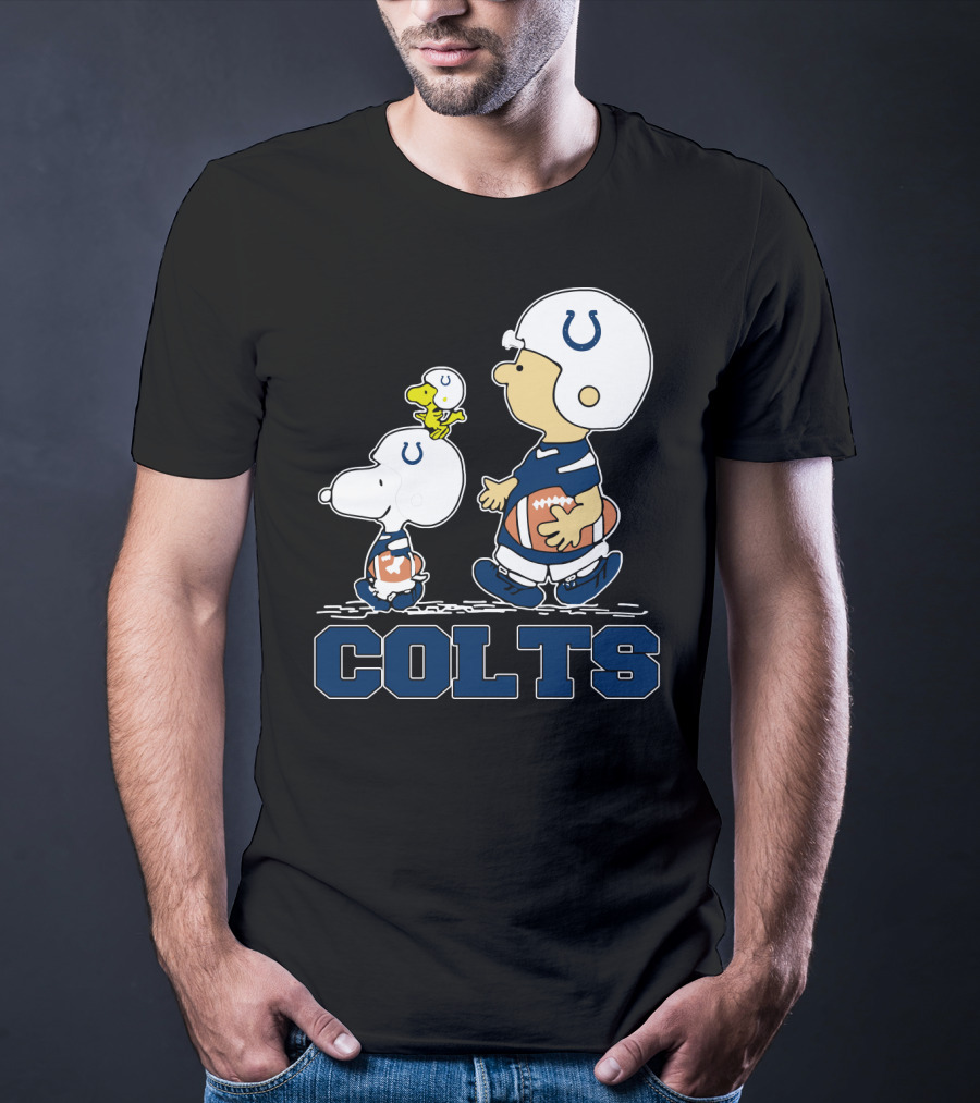 Snoopy Woodstock And Charlie Brown With Indianapolis Colts Football Helmets And Jersey T-Shirt