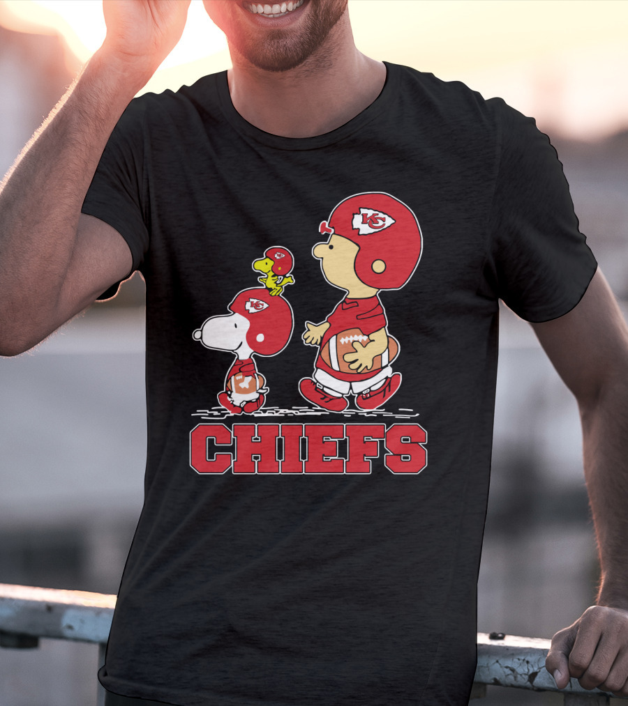 Snoopy And Friends Kansas City Chiefs Football Fans Celebration T-Shirt