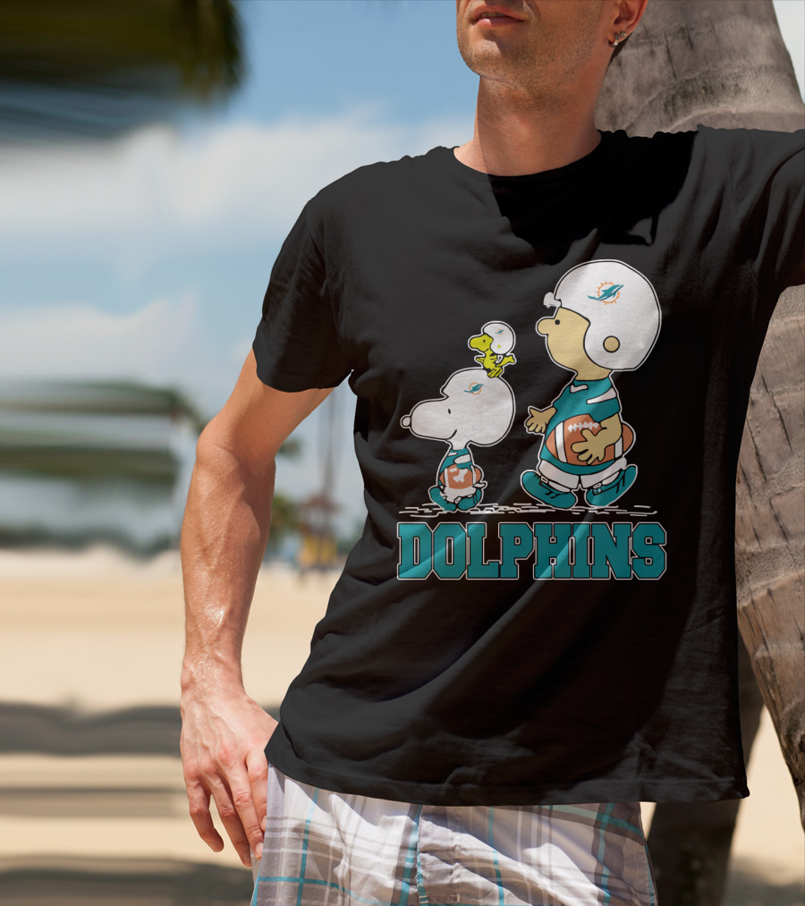 Snoopy Woodstock Charlie Brown Miami Dolphins Football Fans T-Shirt