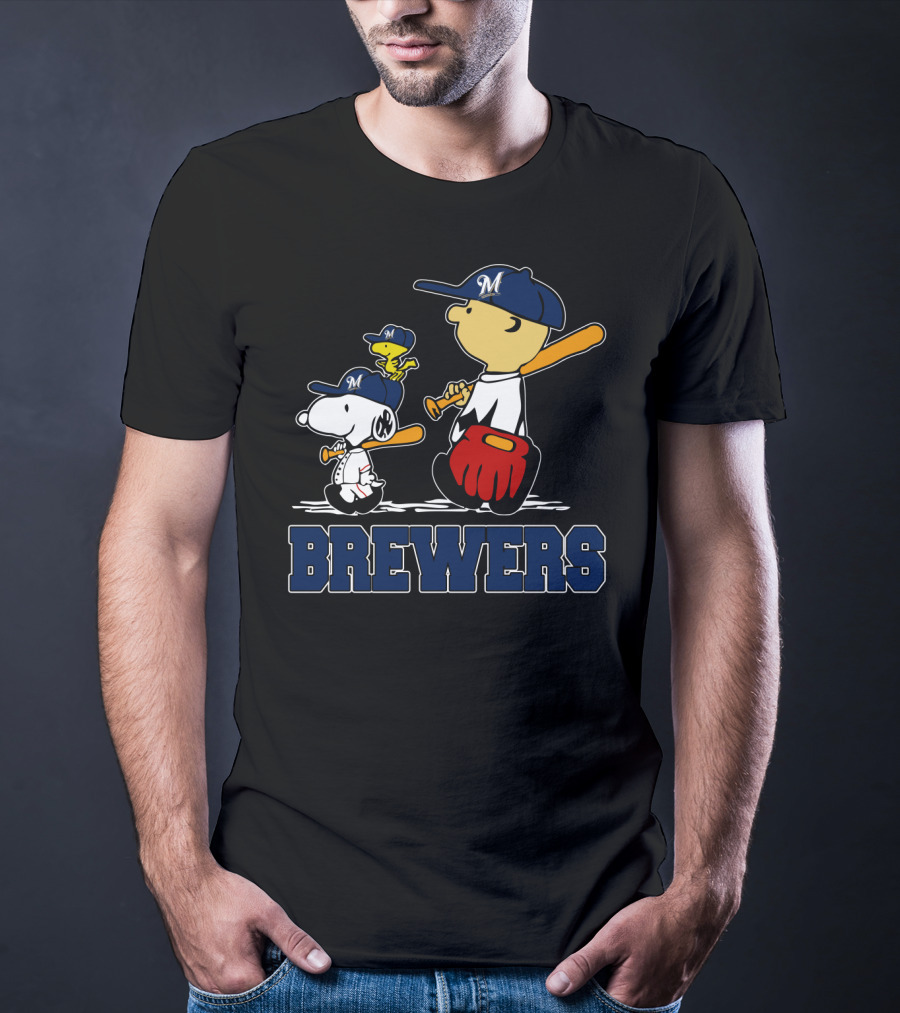 Snoopy Woodstock Charlie Brown Milwaukee Brewers Baseball Fans T-Shirt
