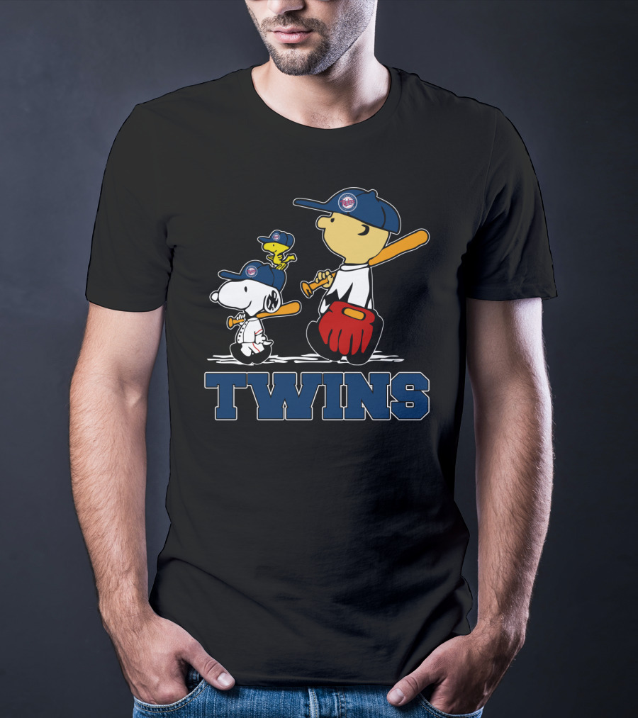 Snoopy And Woodstock With Twins Baseball Fans T-Shirt