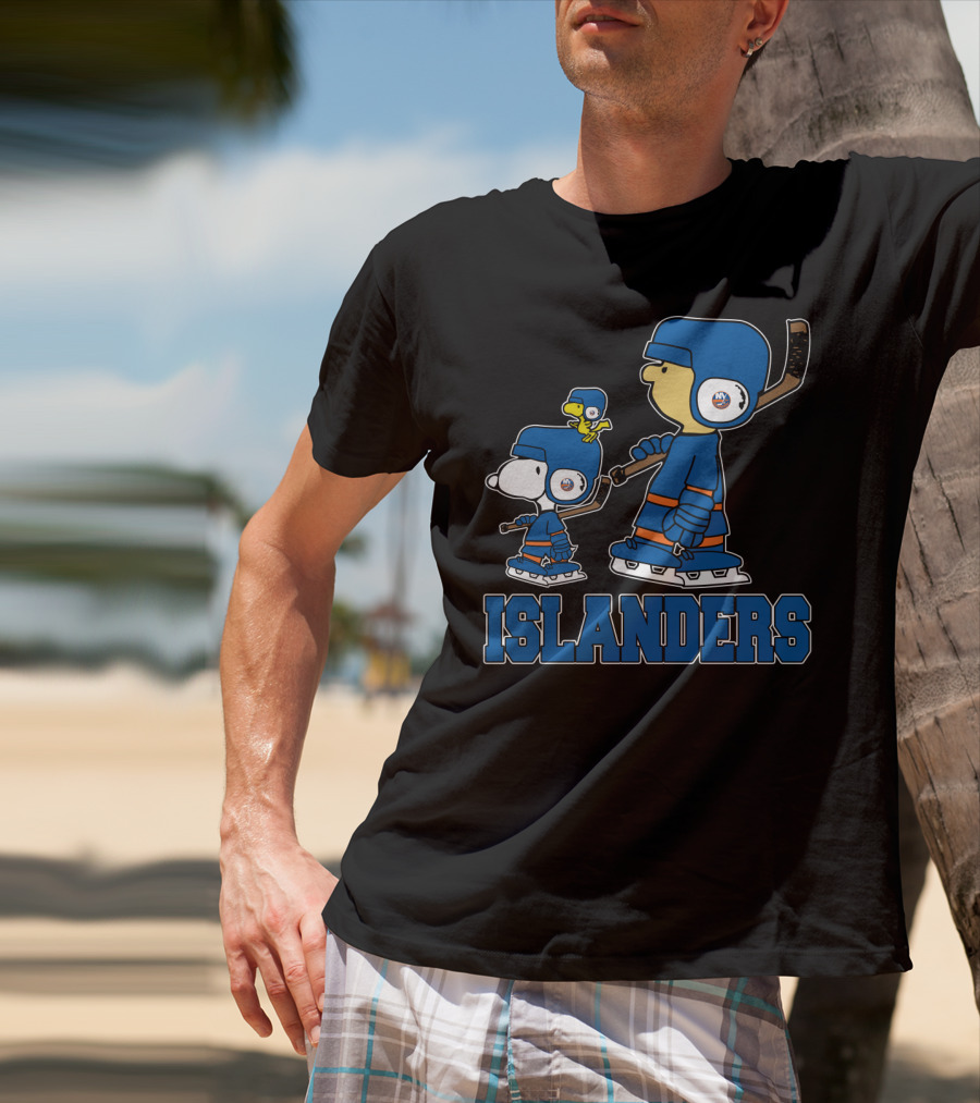 Snoopy And Woodstock Ice Hockey With Islanders Fans T-Shirt