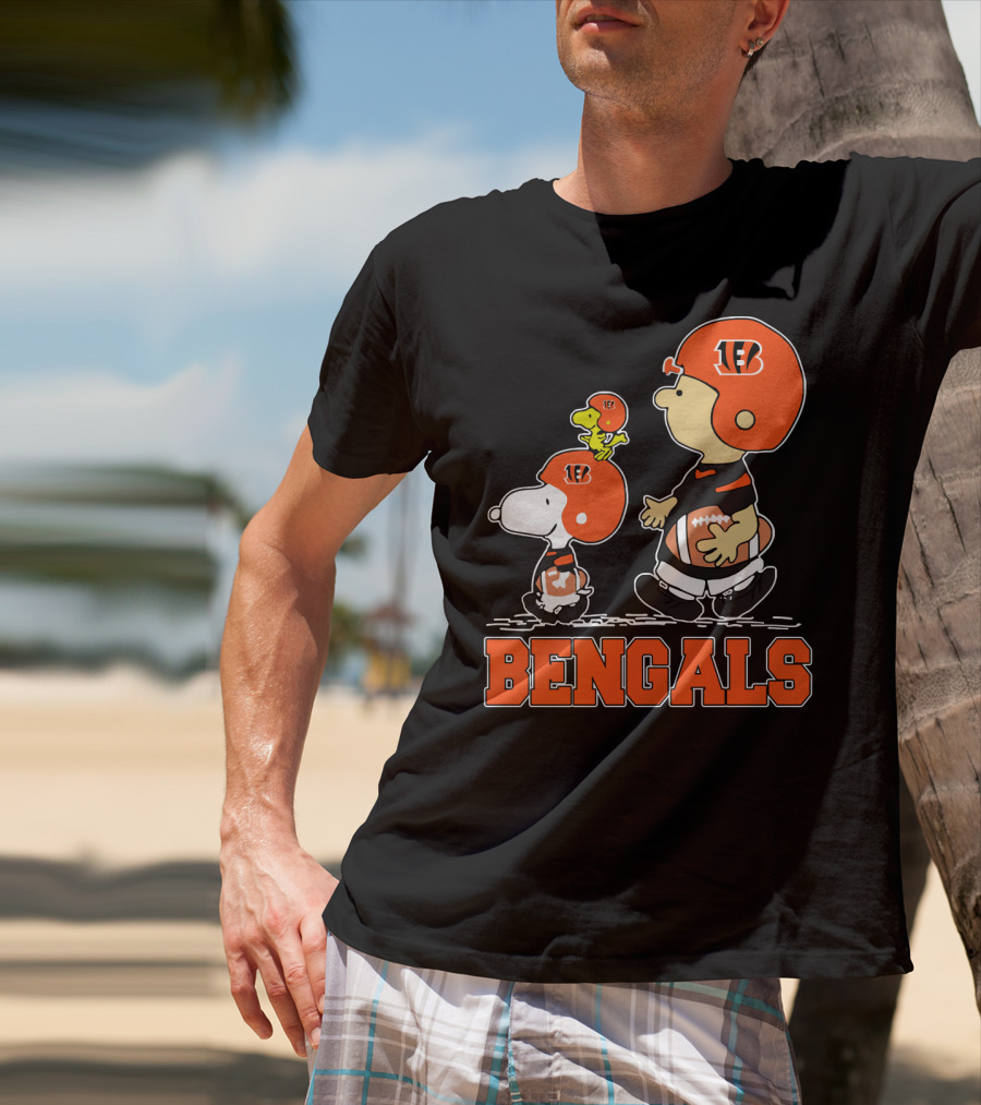 Snoopy Woodstock And Cincinnati Bengals Fans T-Shirt