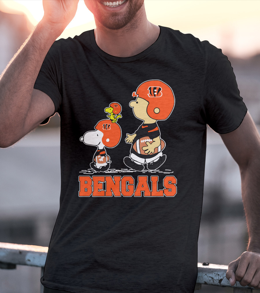 Snoopy Woodstock And Cincinnati Bengals Fans T-Shirt