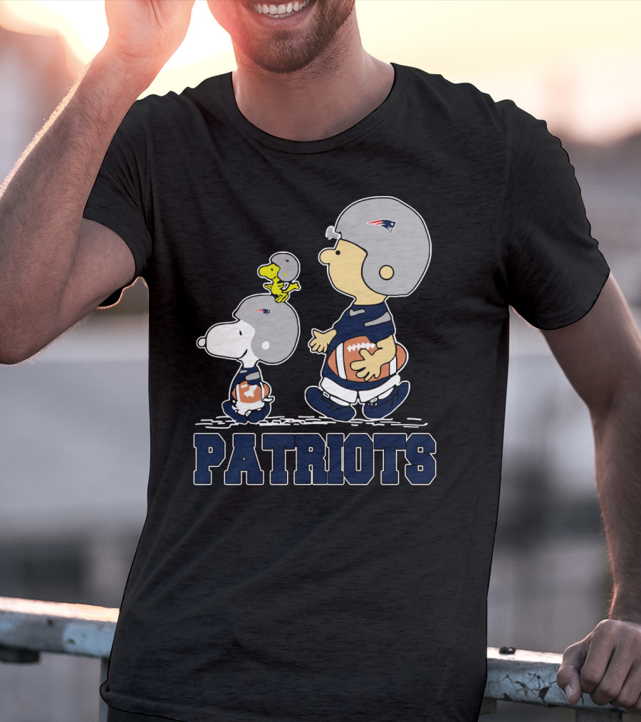Snoopy And Woodstock With New England Patriots Football Theme T-Shirt