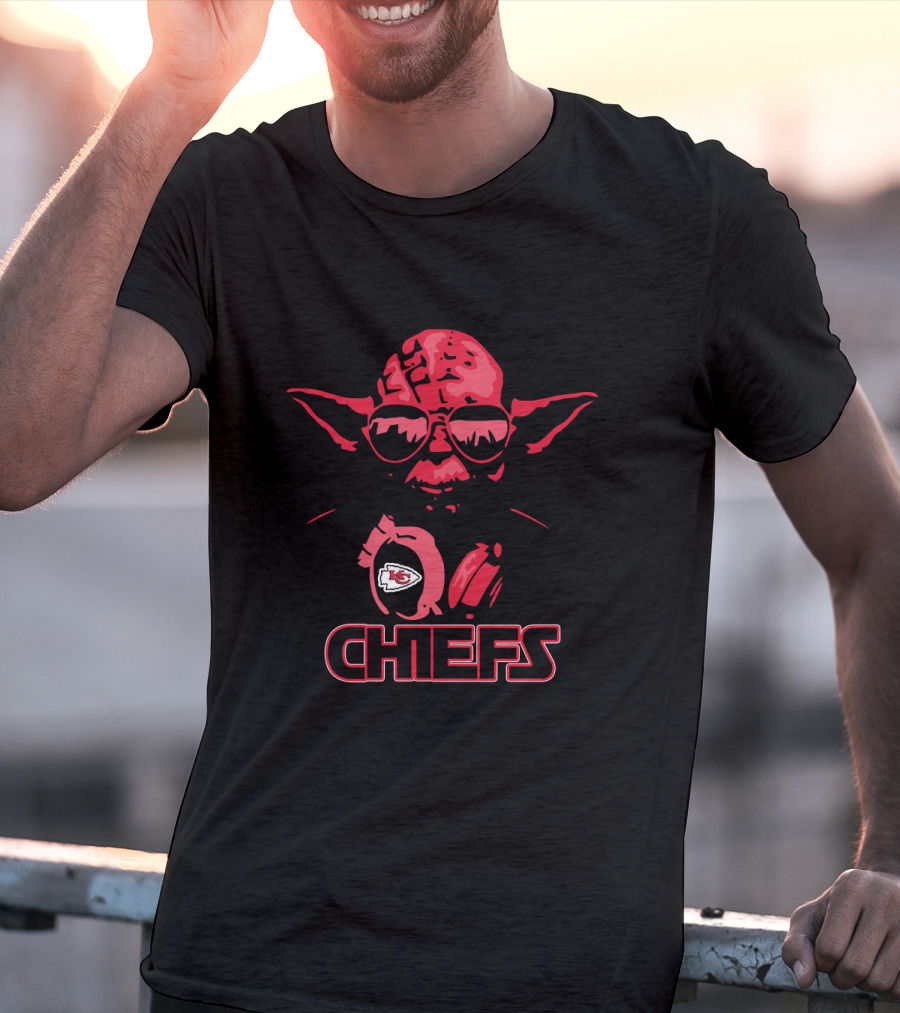 Yoda Chiefs Kansas City Star Wars Fan T-Shirt
