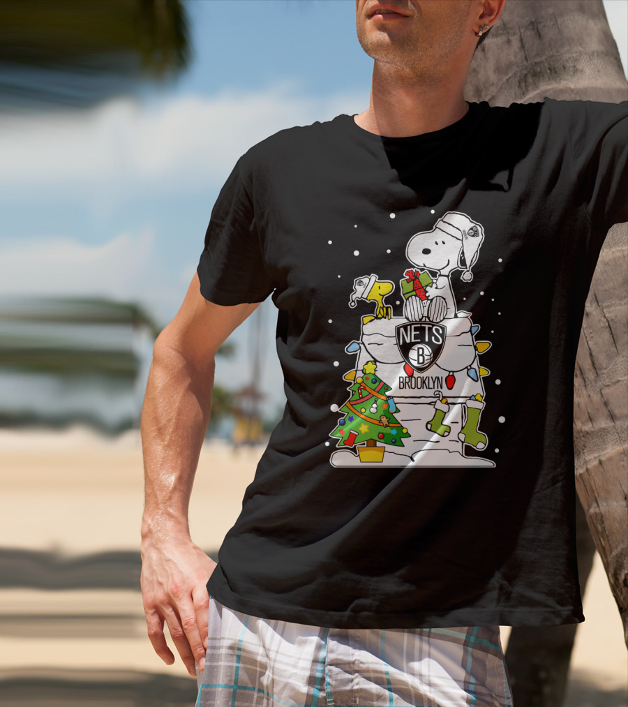 Brooklyn Nets Snoopy Christmas Peanuts Basketball Fan T-Shirt