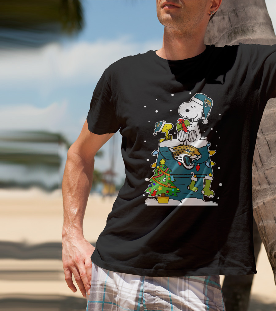 Jacksonville Jaguars Snoopy Christmas Peanuts Fan Holiday T-Shirt