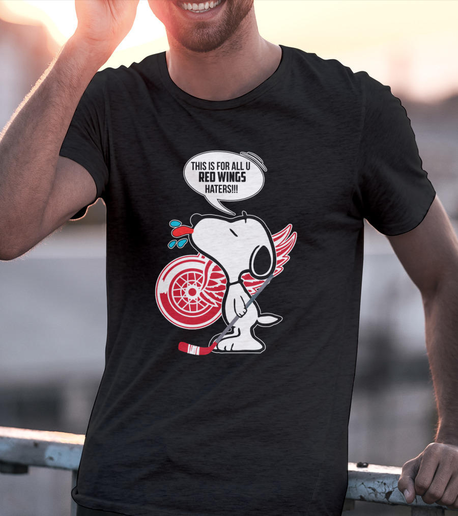 Snoopy Shows Love With Detroit Red Wings Logo And Hockey Stick T-Shirt