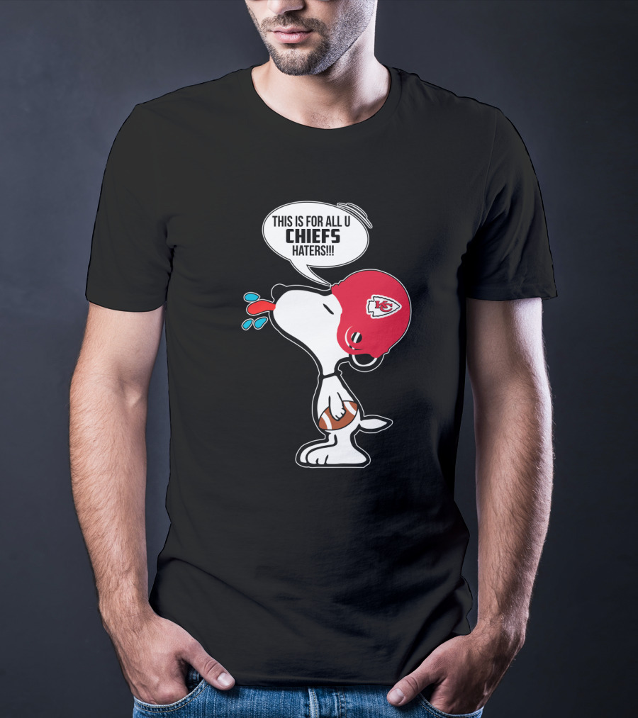 Snoopy Kansas City Chiefs Helmet Football Haters Speech Bubble T-Shirt