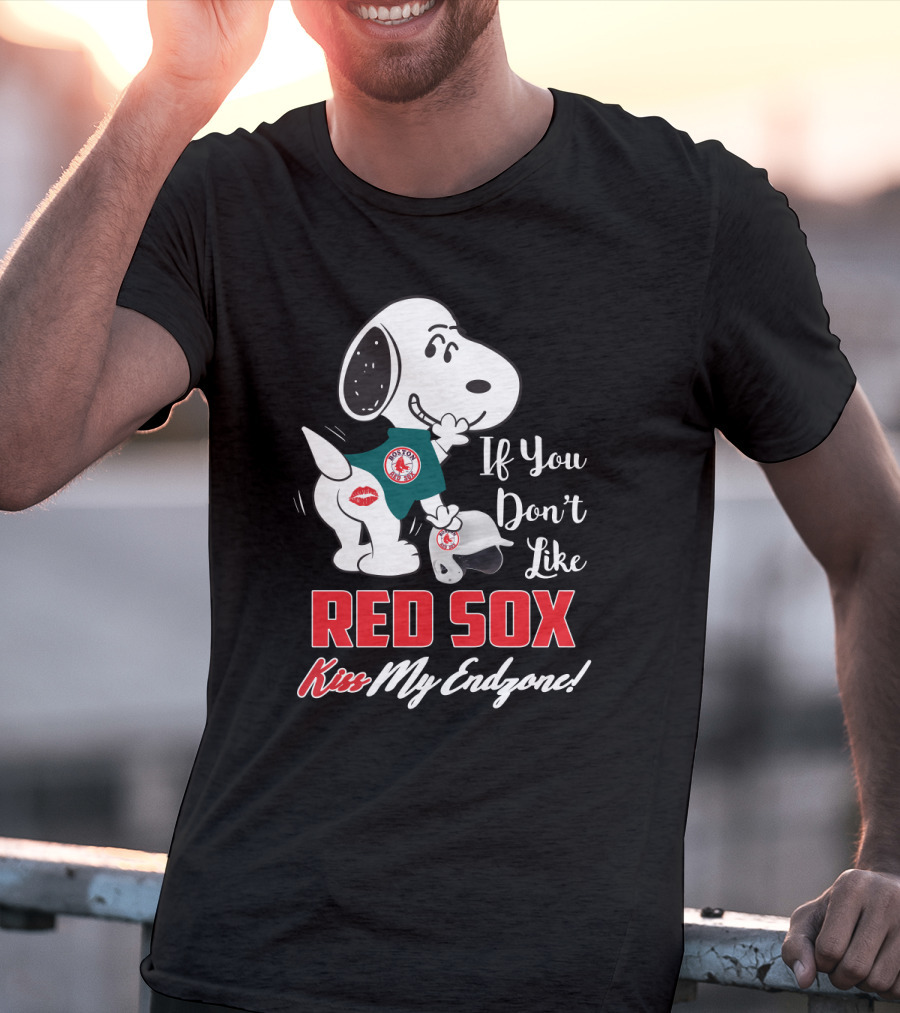 Snoopy If You Don't Like Boston Red Sox Kiss My Endzone T-Shirt