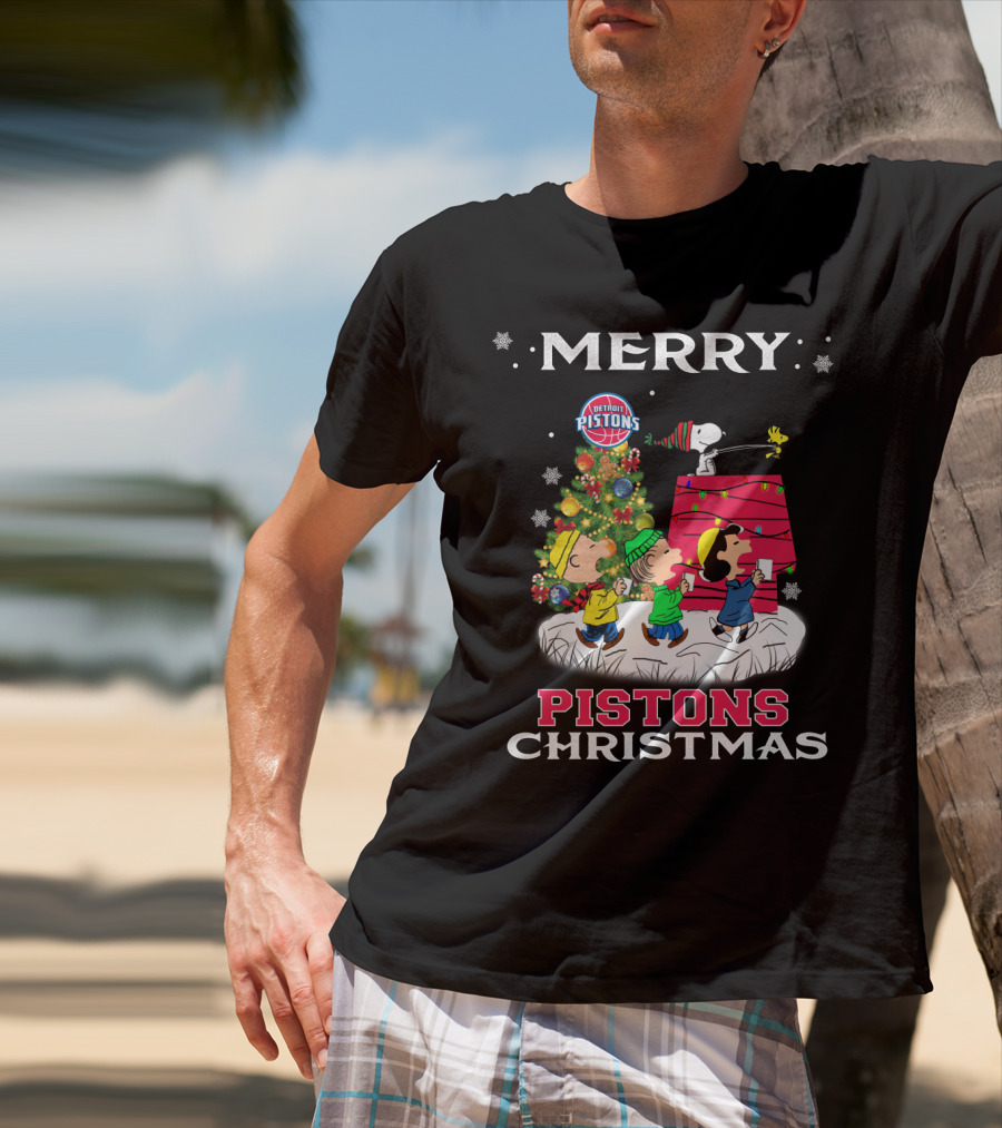 Merry Detroit Pistons Christmas Snoopy Fans T-Shirt