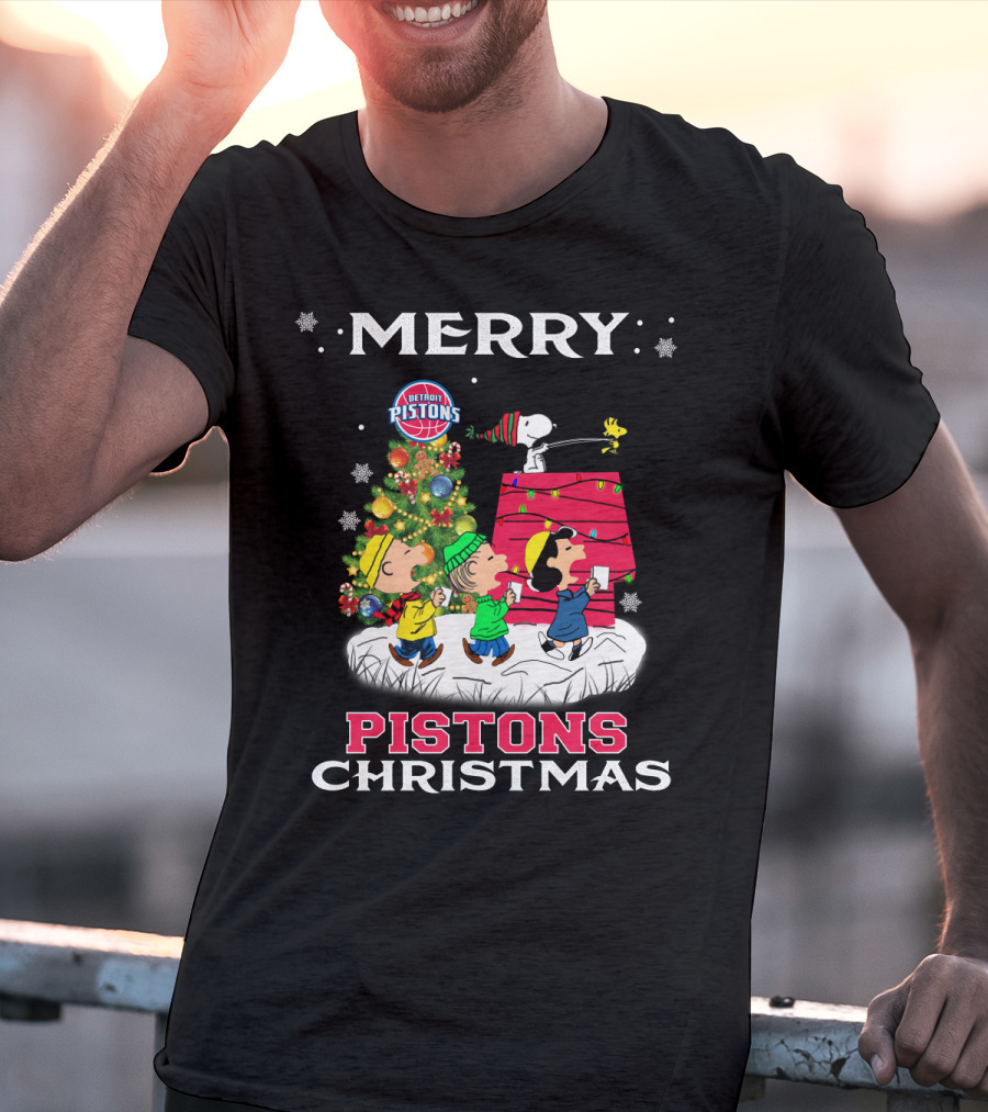 Merry Detroit Pistons Christmas Snoopy Fans T-Shirt