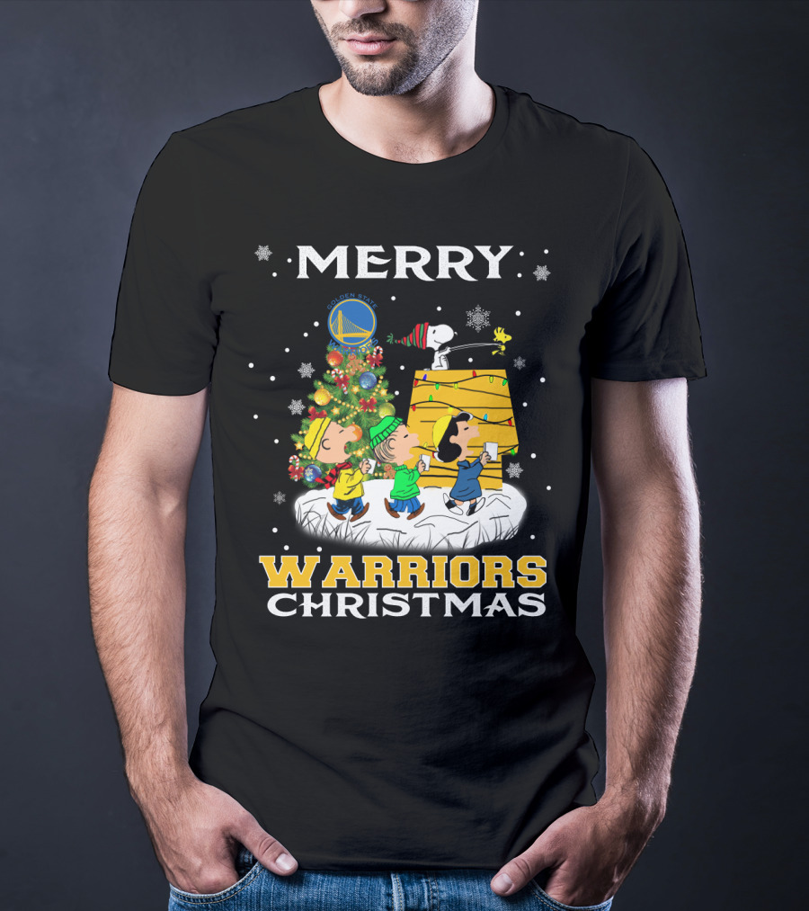 Merry Golden State Warriors Christmas Snoopy Charlie Brown Tree T-Shirt