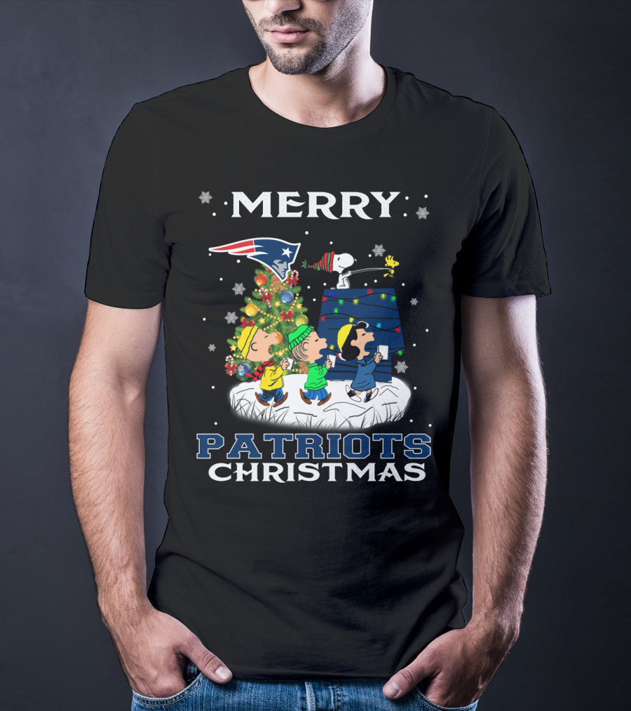 Merry Patriots Christmas Snoopy New England T-Shirt