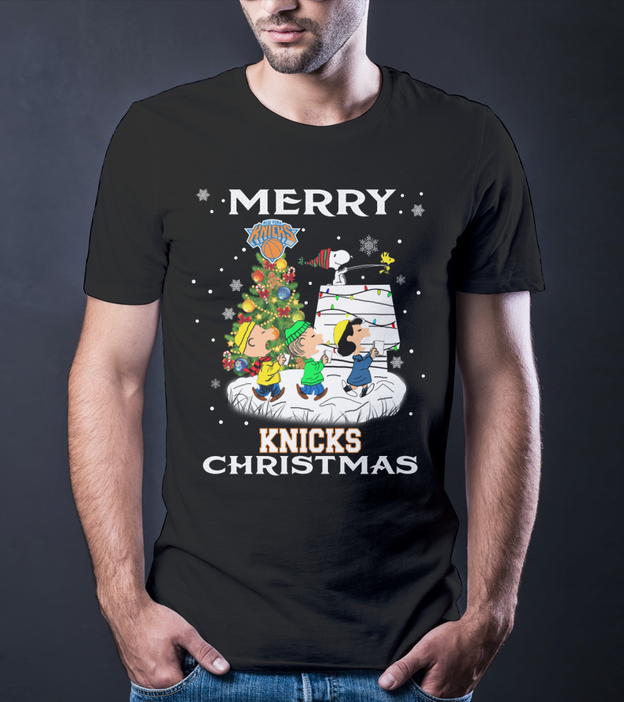 Merry Knicks Christmas New York Snoopy Fans T-Shirt
