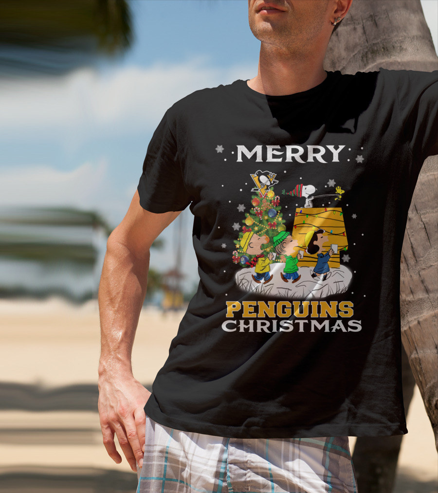 Merry Pittsburgh Penguins Christmas Snoopy And Peanuts Holiday T-Shirt